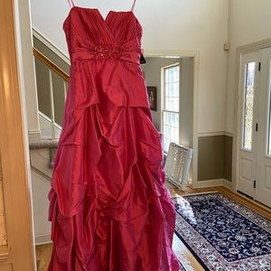NWT Long fuschia prom dress